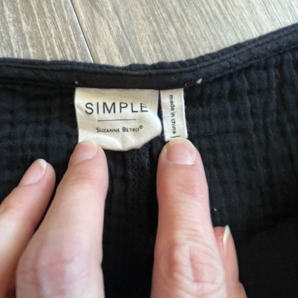 Simple wide sleeve black top size L - Picture 3 of 5